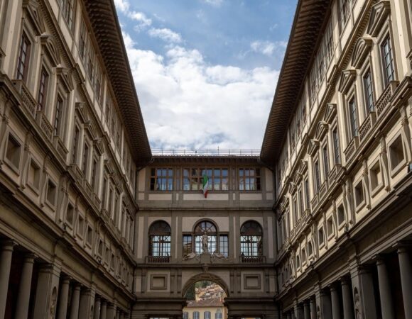 Guided Tour of the Uffizi Gallery with Priority Access